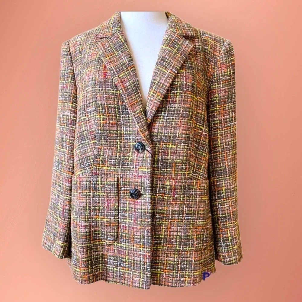Escada blazer size 44 new